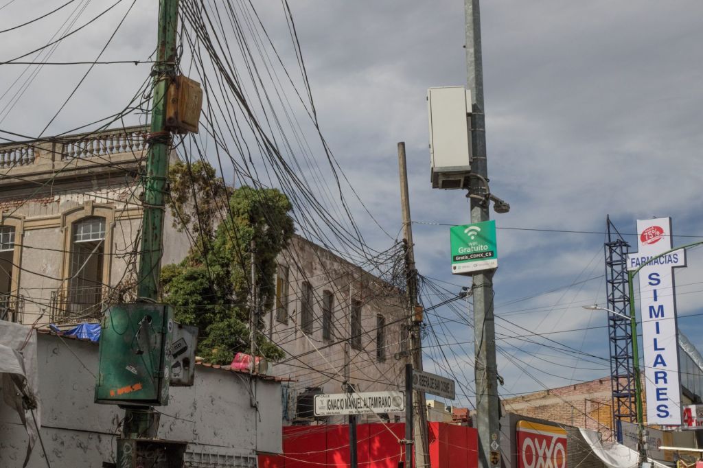 Y en Sonora: Homrbe muere electrocutado por intentar robar cables de luz