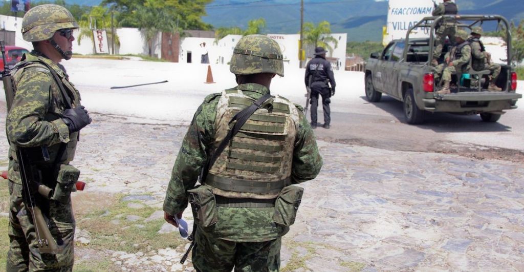 8 militares embarrados en el caso Ayotzinapa reciben libertad condicional ¿qué significa?