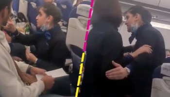 Azafata se hace viral por su explosiva respuesta a un pasajero