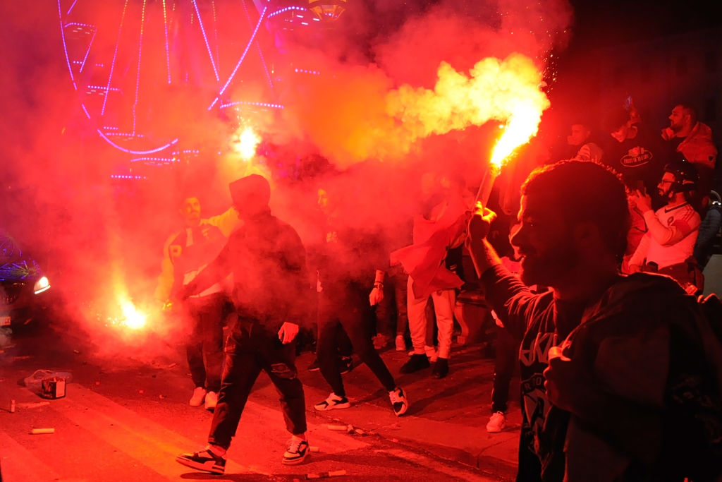 Agresiones y detenidos: El caótico festejo de Marruecos en Francia por el boleto a semifinales en Qatar 2022