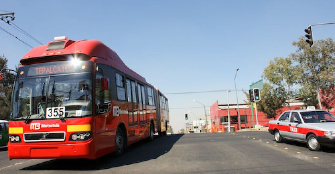 estacion-tacubaya-metrobus-cdmx-cerrada