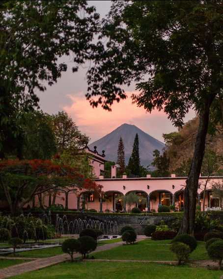 dormir-cerca-del-crater-de-un-volcán-conoce-la-hacienda-de-san-antonio-en-colima