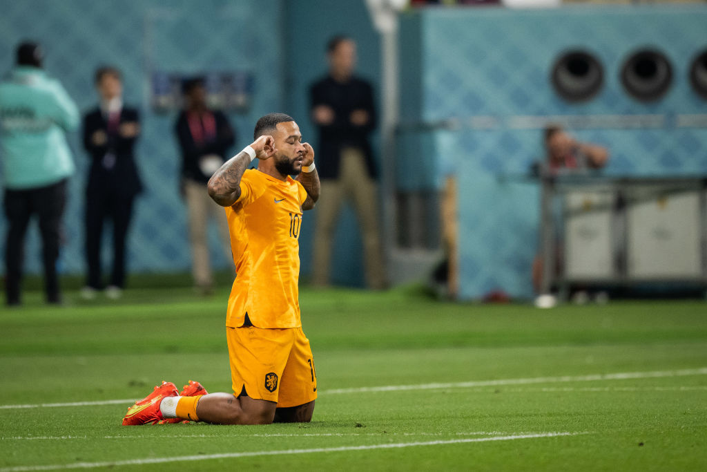 Memphis Depay celebra su gol ante Estados Unidos en Qatar 2022