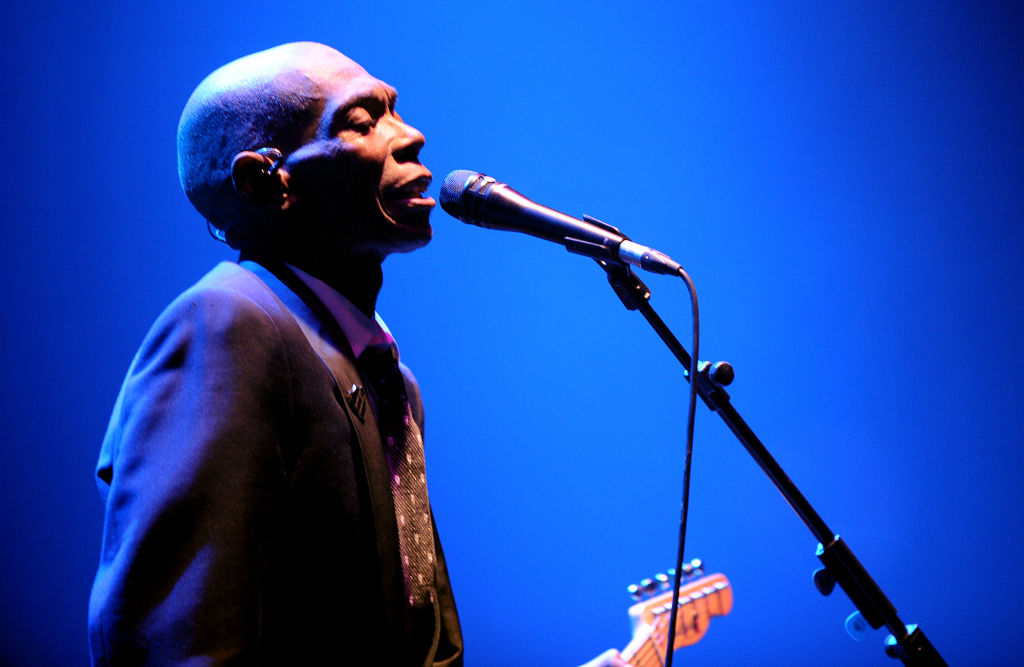 Murió Maxi Jazz, integrante de Faithless, a los 65 años