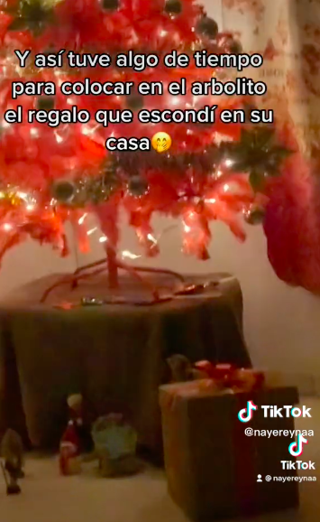 Chica le regala a su novio un carrito que nunca le trajo Santa Claus y sí, estamos llorando