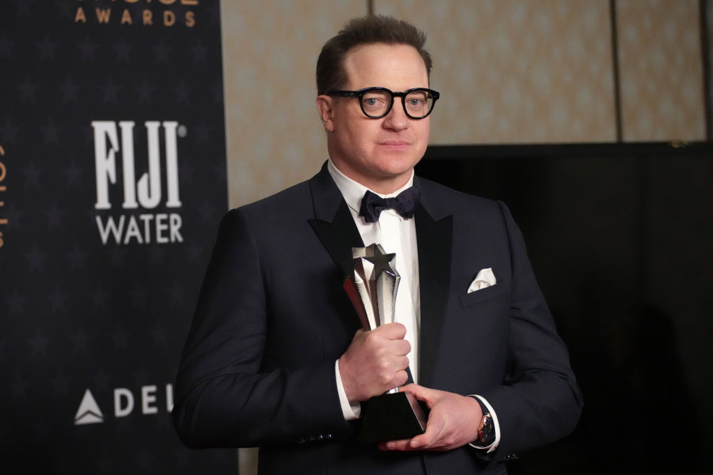 El emotivo discurso de Brendan Fraser al ganar el Critics Choice Award a mejor actor