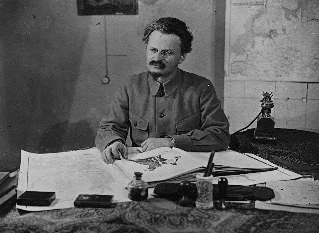 leon-trotsky-ruso