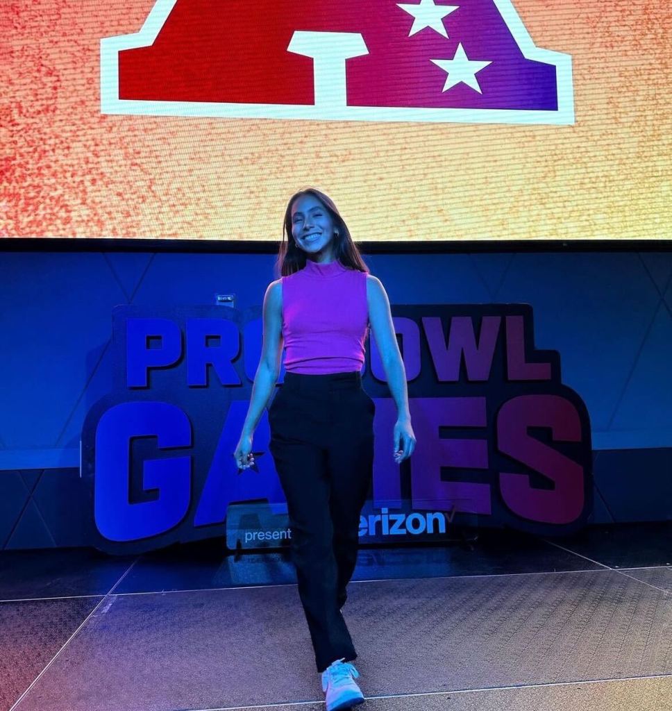 Diana Flores, la coach mexicana que trabajará con Peyton Manning en el Pro Bowl