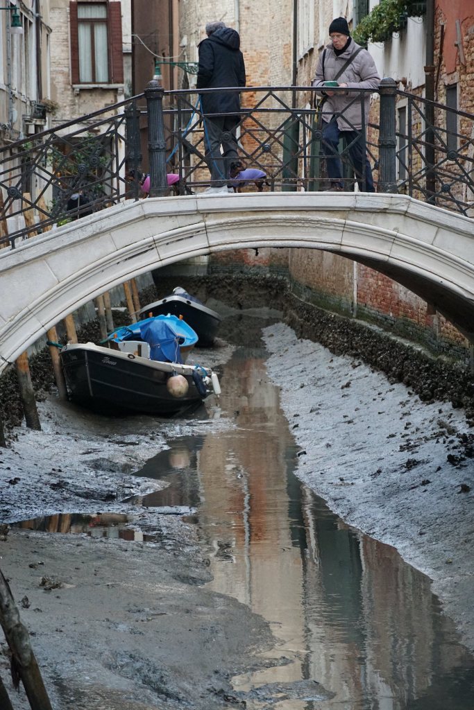 Se secan los canales de Venecia y temen una nueva sequía en Italia.