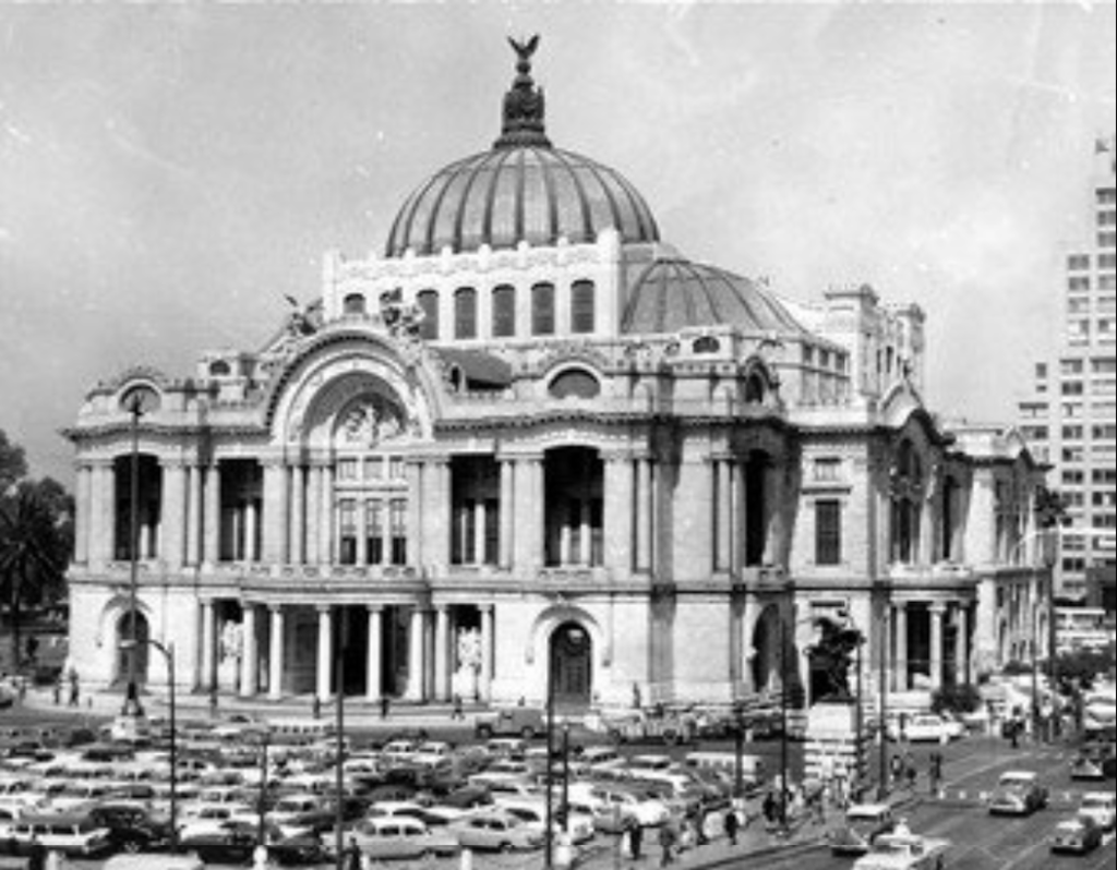 El inicio del hundimiento de Bellas Artes.