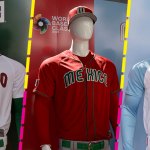 Presentan uniformes de la Selección Mexicana de Beisbol