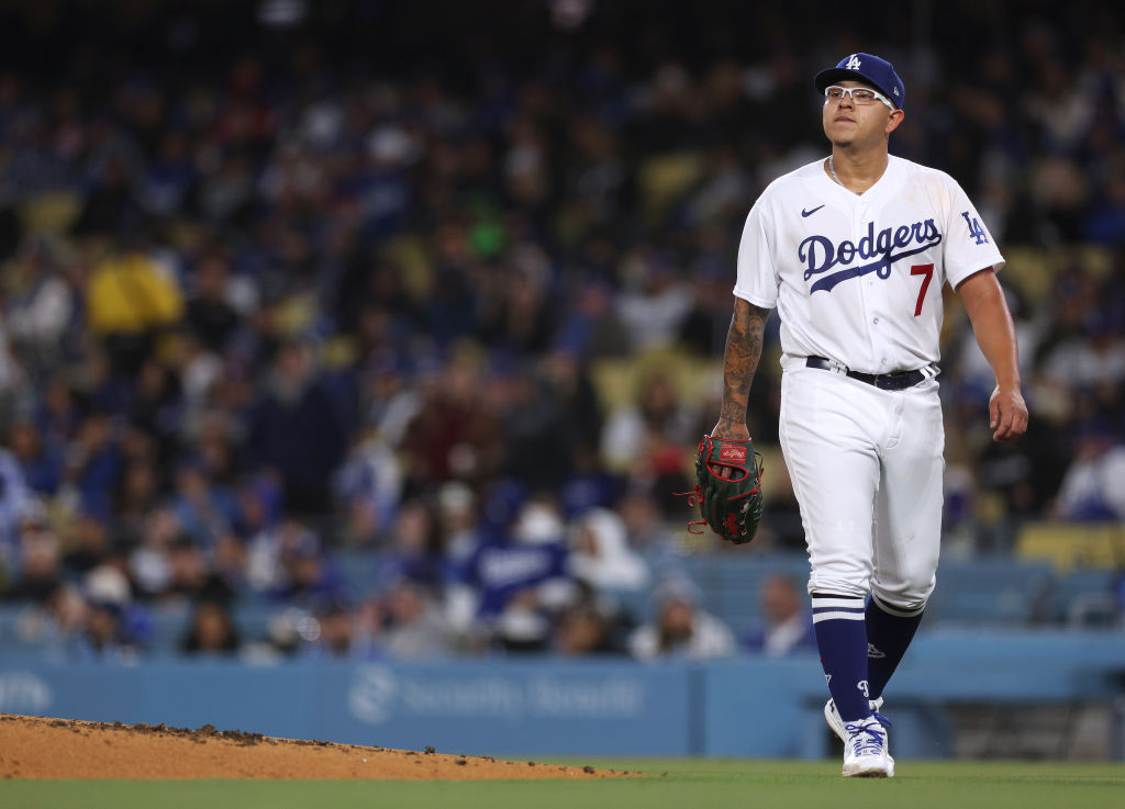 Julio Urías salió ovacionado en el opening day de la MLB y lo dedicó a México