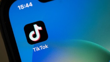 La aplicación de Tik Tok en un teléfono celular