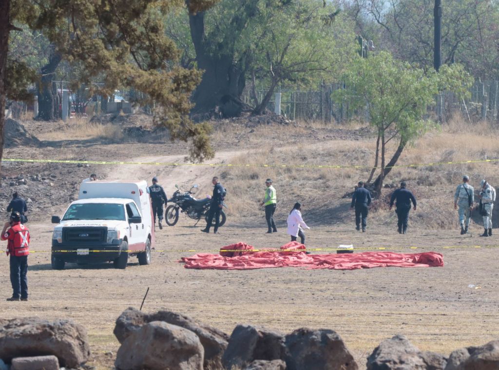 Detienen al piloto del globo aerostático que se incendió y se desplomó en Teotihuacán