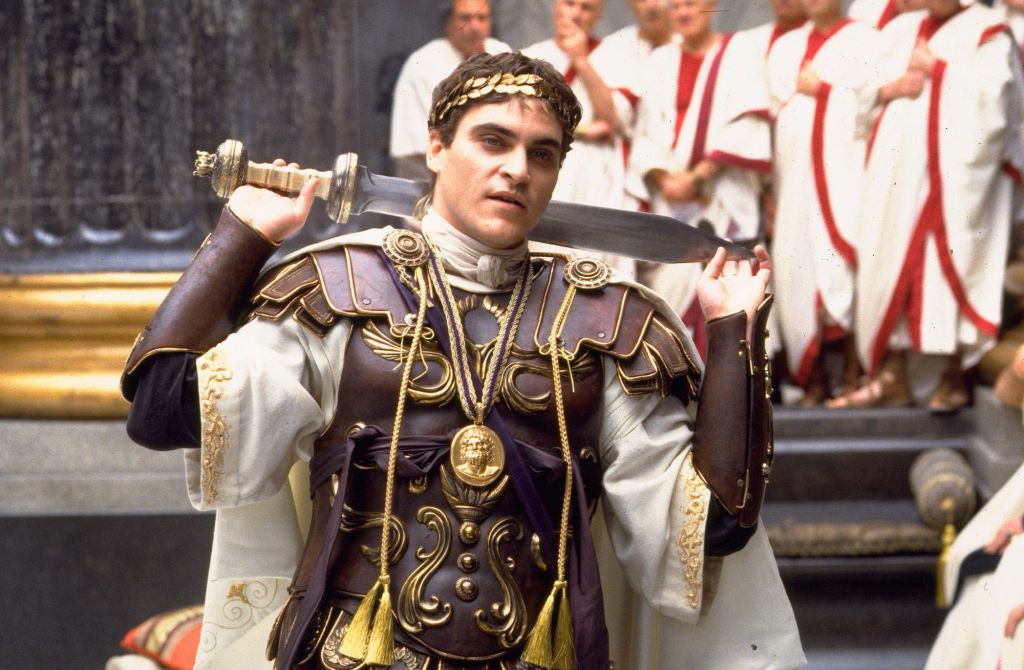 Cómodo en Gladiador con Joaquin Phoenix