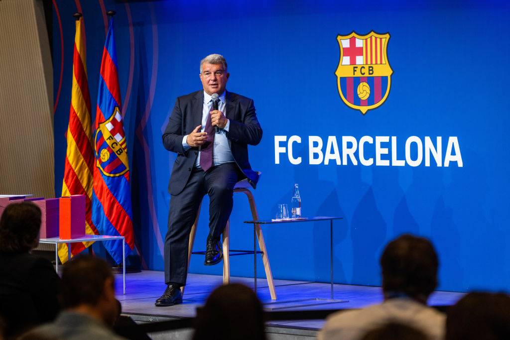 Joan Laporta le tiró duro al Real Madrid