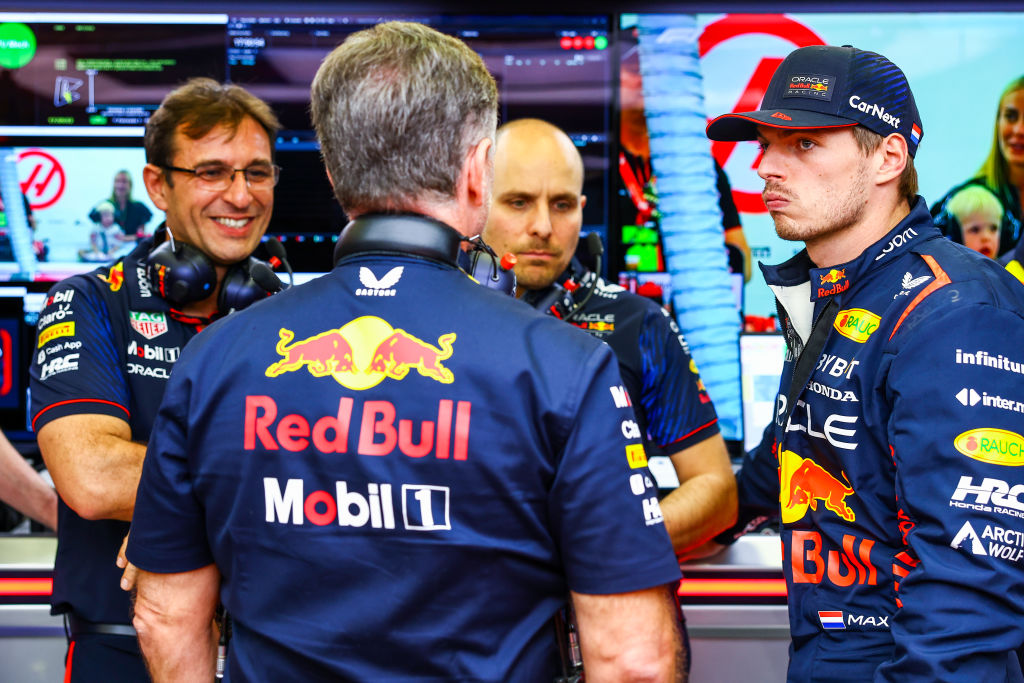 max verstappen red bull ordenes checo perez