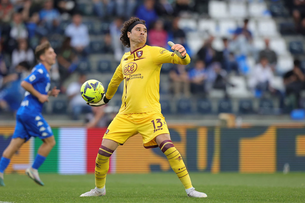 Las mejores atajadas de Memo Ochoa este año para (casi) evitar el descenso con Salernitana