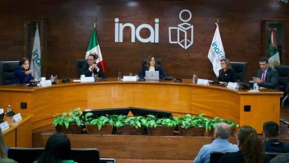 Renuncian dos del INAI por gastos en table dance.