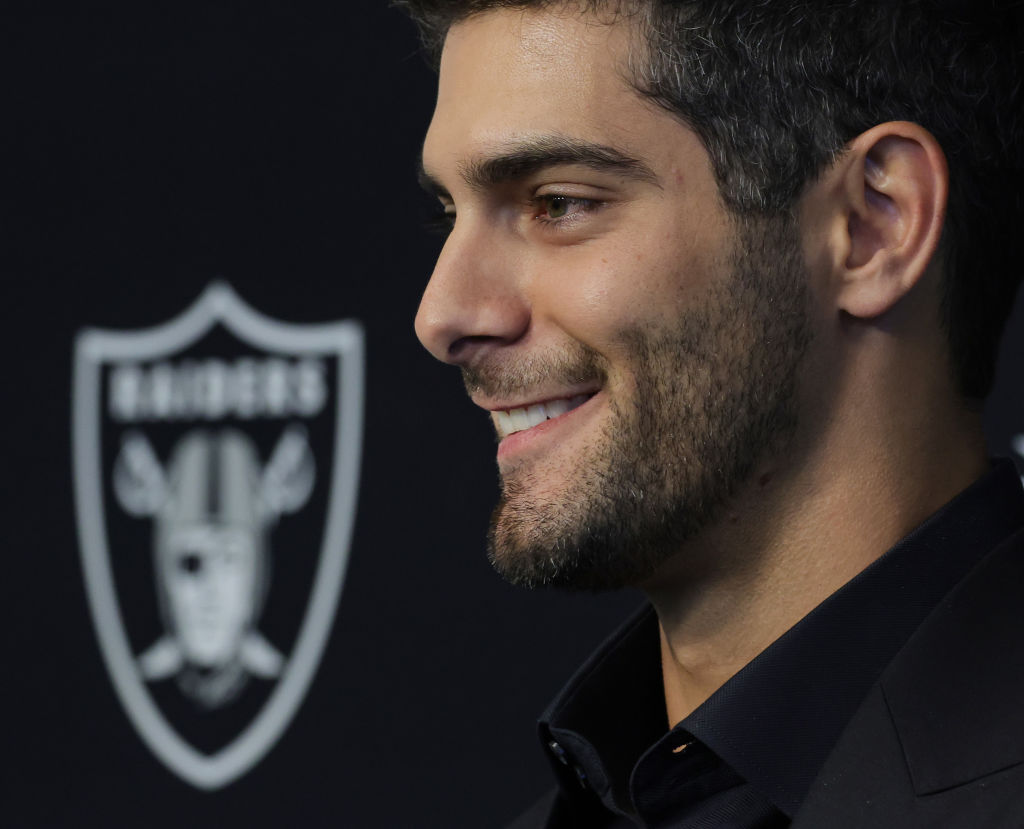 Los Raiders buscaban a un QB y encontraron a Jimmy G