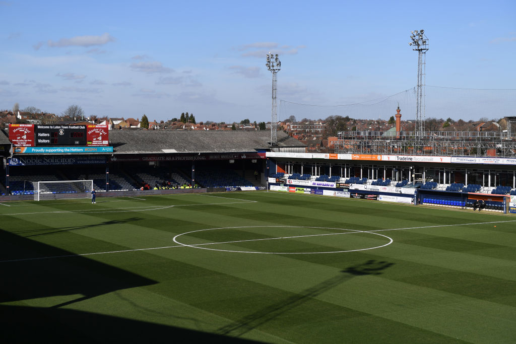 Así de increíble es el campo Kenilworth Roada, casa del Luton Town