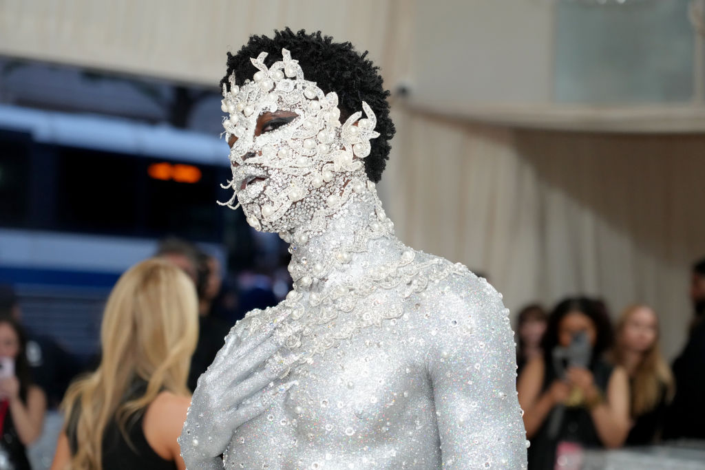 Lil Nas X y el porqué no se pueden tomar selfies en la Met Gala 