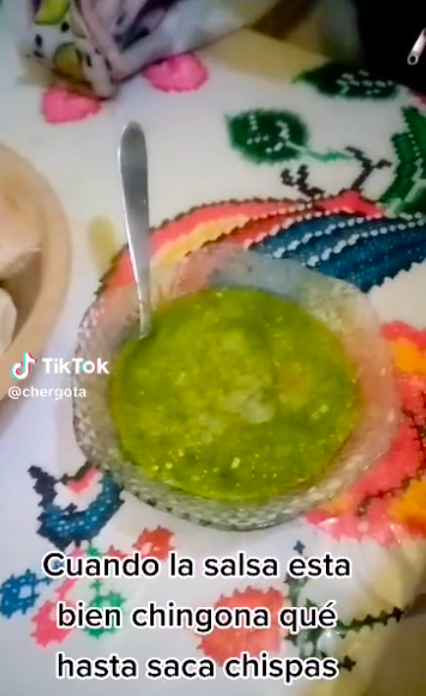 WTF: El misterio de la salsa "explosiva" que ya se hizo viral en TikTok