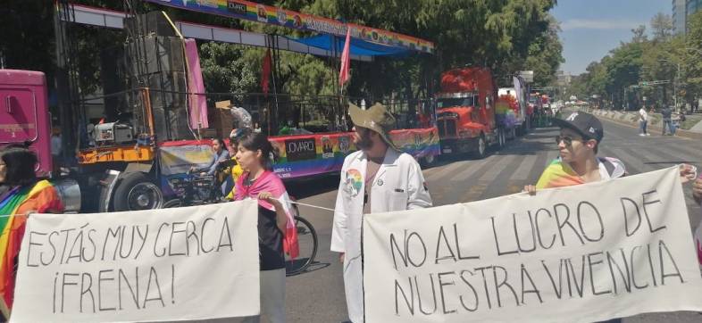 Bloque disidente clausura camiones