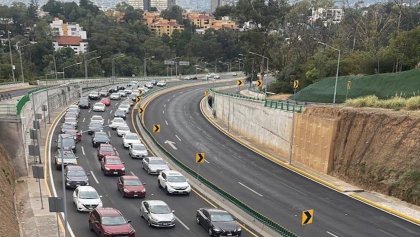 Bloqueo en Avenida de los Poetas, Santa Fe, por falta de agua.