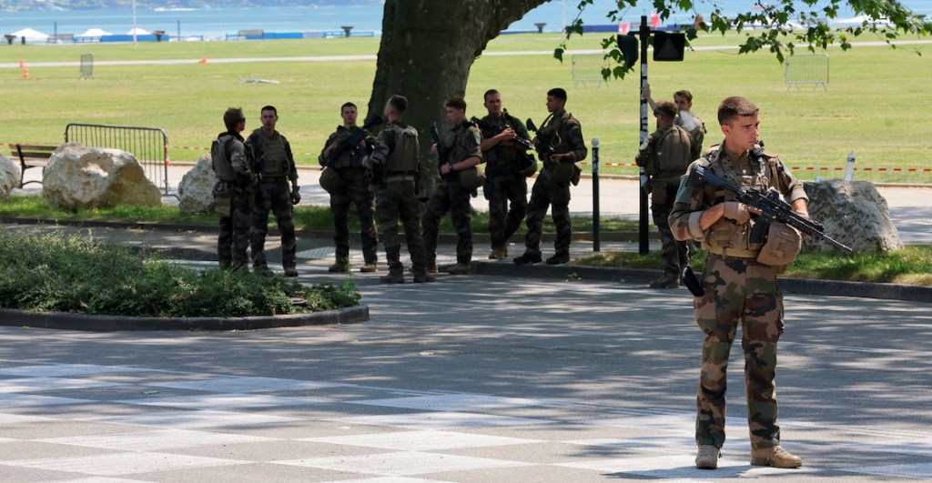 Hombre atacó a niños en Francia.