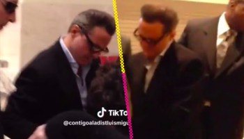 Órale: Luis Miguel se tomó fotos y dio autógrafos a fans en aeropuerto