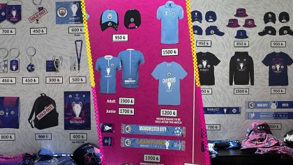 ¡Llévele, llévele! Los precios de la merch oficial de la Champions en Estambul