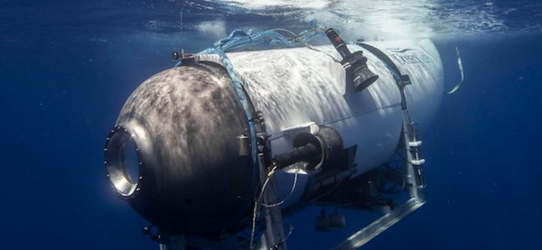 Escuchan sonidos donde se perdió submarino.