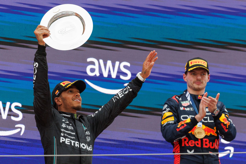 Verstappen responde a Hamilton por pedir nuevas reglas para frenar a Red Bull