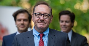 Declaran inocente a Kevin Spacey por varios delitos de agresión sexual en contra de hombres