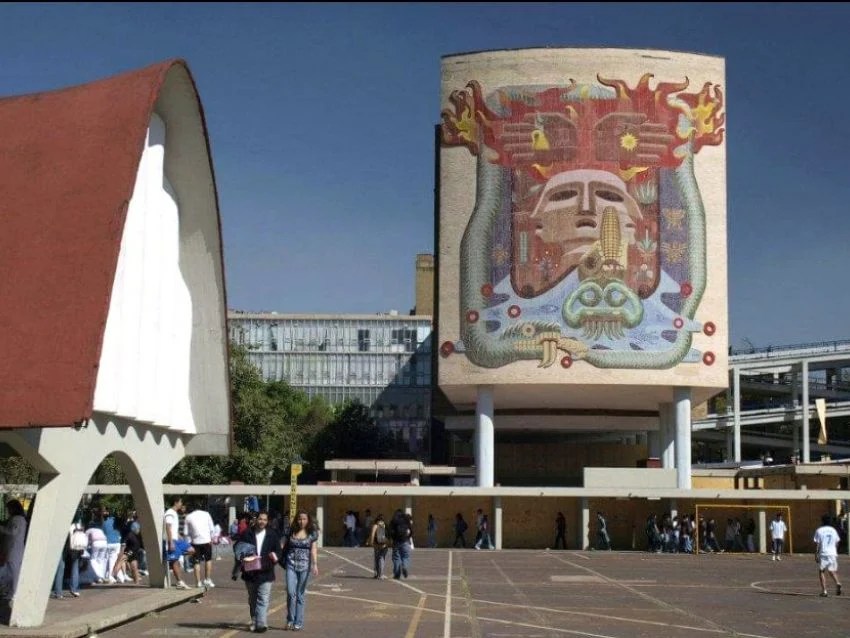 Asaltaron a dos en plena explanada de la Facultad de Medicina en la UNAM