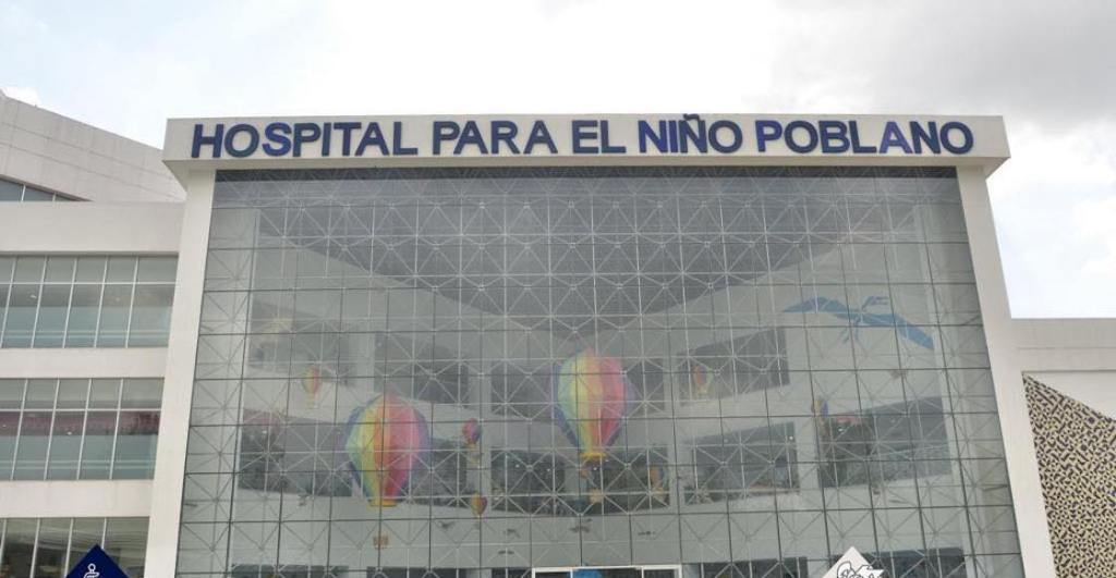 gobierno-puebla-desaloja-familias-acampan-albergue-hospital-nino-poblano-1