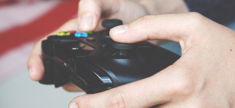 Mamá dispara a su hijo después de pelear por una consola de videojuegos