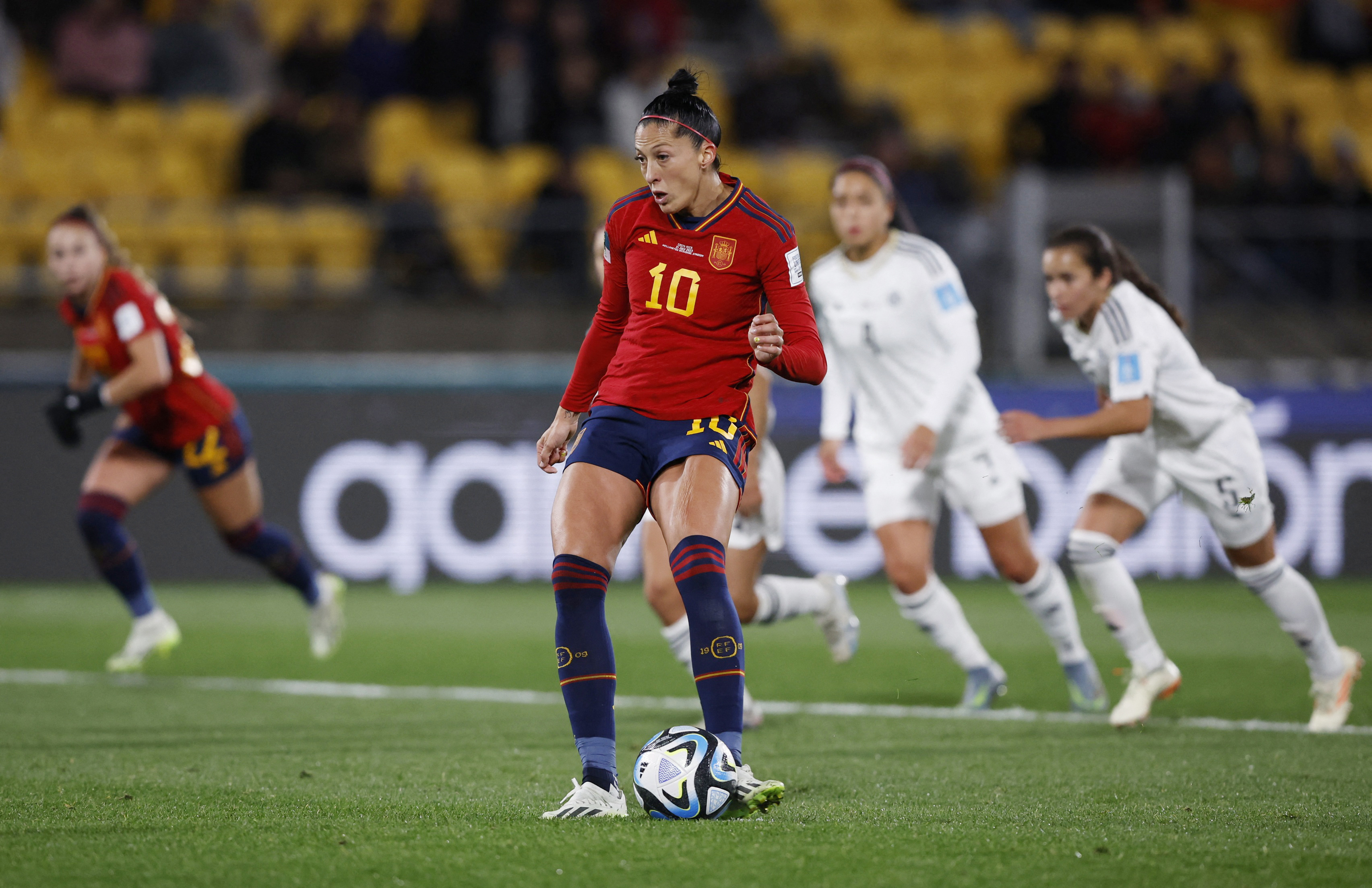 Jenni Hermoso, La Primera Jugadora De La Liga MX Femenil Que Conquista ...