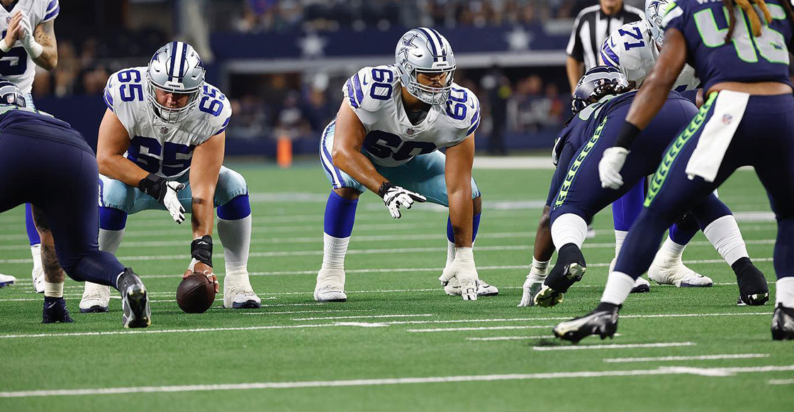 Aconsejan a Isaac Alarcón salir de los Cowboys tras ser cortado por tercer año