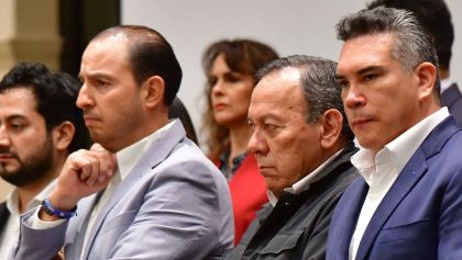 Los dirigentes nacionales Marko Cortés (PAN), Alejandro Moreno (PRI) y Jesús Zambrano, (PRD), junto a integrantes de las secretarías generales, coordinadores parlamentarios y del comité organizador del Frente Amplio por México, encabezaron la presentación de los observadores que conformarán la "Misión de Acompañamiento Cívico" en el procedimiento interno de la elección del coordinador general de la coalición.