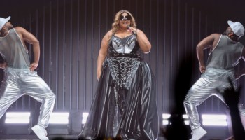 Lizzo: «En general la ropa moldeadora actúa como una amistad tóxica que  siempre intentas que funcione aunque te haga sentir mal», Famosos, S Moda