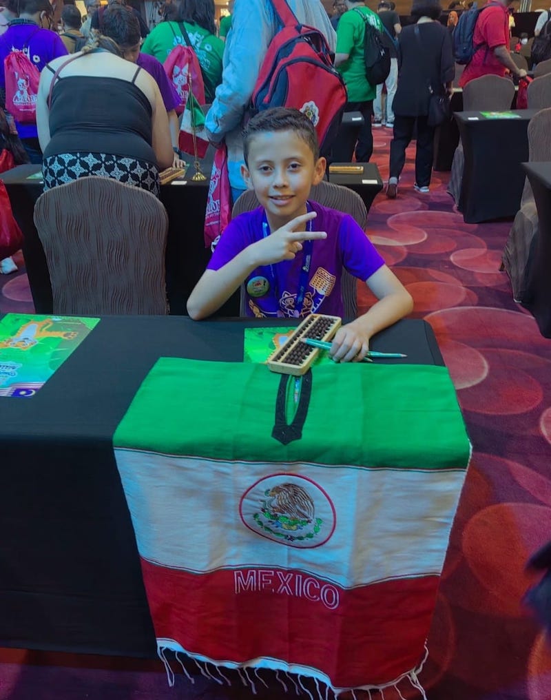 La victoria de Roi Fernando Monroy, niño de 9 años que ganó Campeonato de Aritmética en Malasia