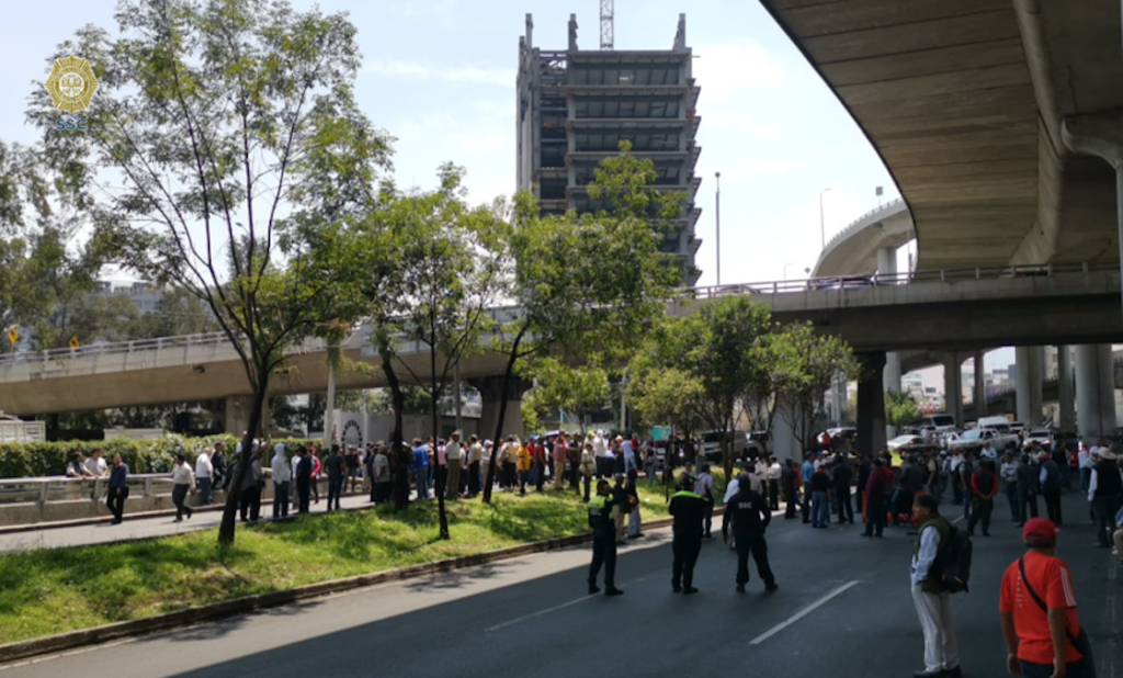 Bloqueo en Periférico Sur.