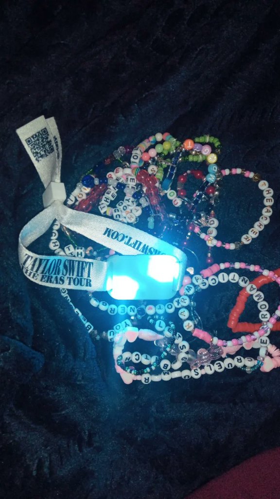 Friendship Bracelets que intercambian en conciertos de Taylor Swift