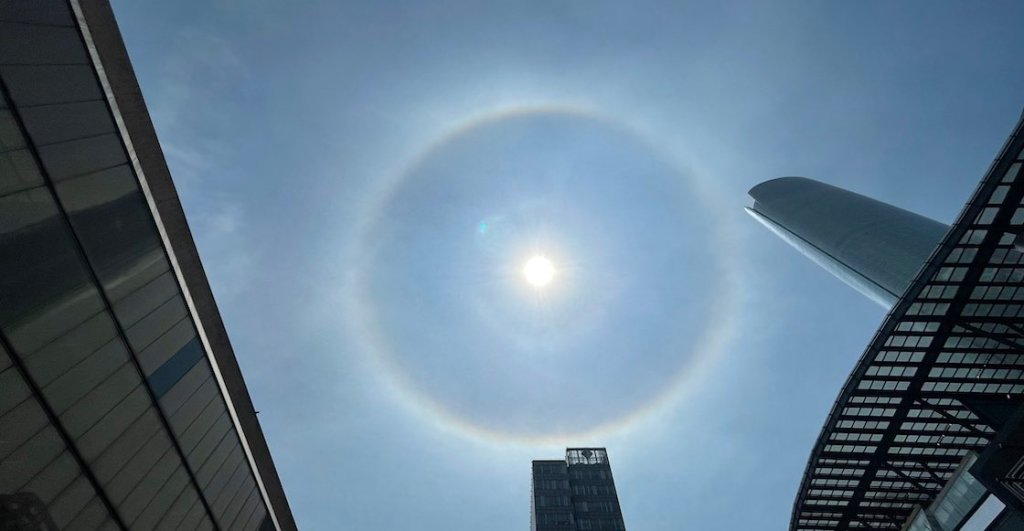 ¿Vieron el Sol? 10 fotos chidas del halo solar que sorprendió a CDMX