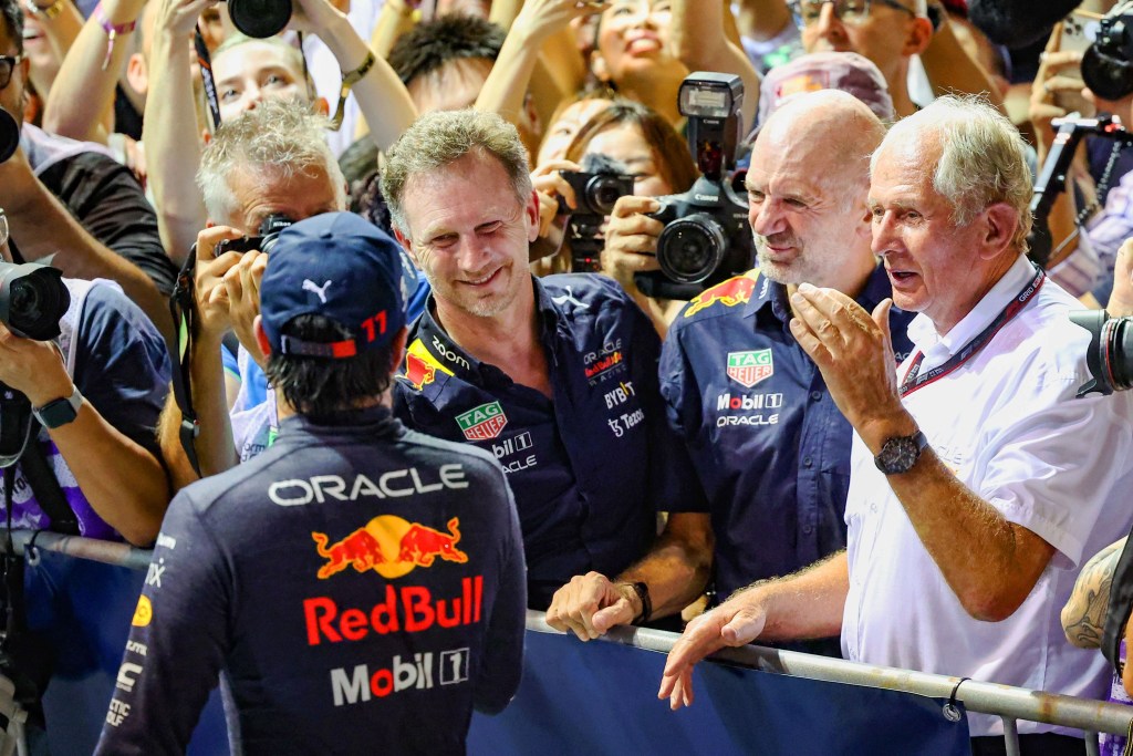 Horner explica por qué Red Bull no corrió a Helmut Marko tras llamar sudamericano a Checo Pérez