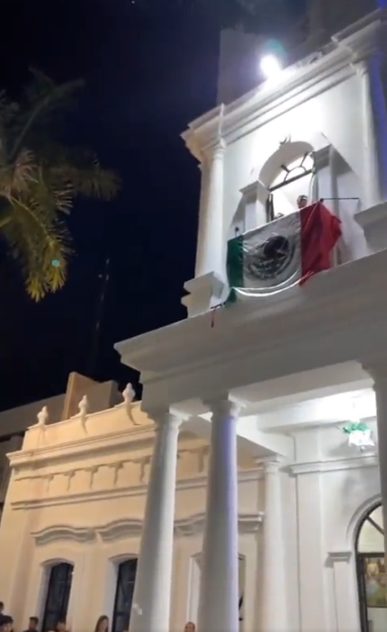 "¡Viva el erótico pueblo de México!": Polémico Grito de alcalde en Huatabampo