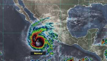 Huracán Norma ya es categoría 4 y traerá lluvias muy fuertes