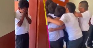 La tierna reacción de un niño al que sus compañeros le hicieron una fiesta sorpresa